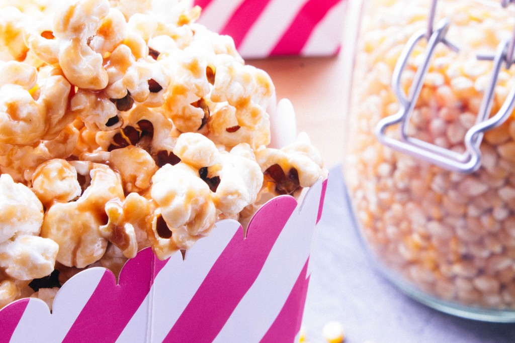 caramel covered popcorn | seefoodplay.com